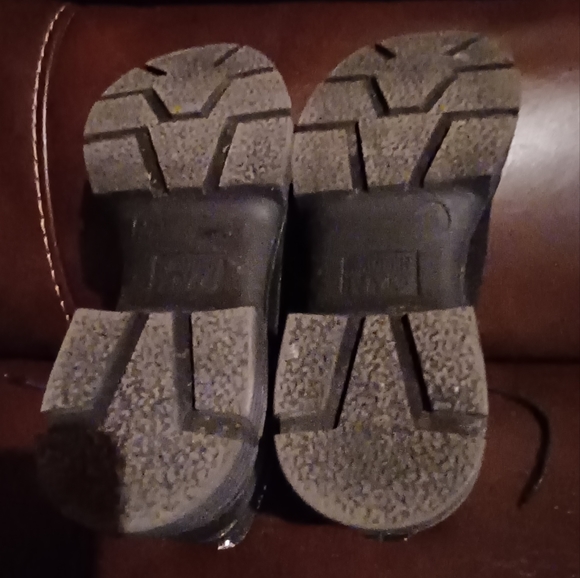 Sparkly Boots - Picture 6 of 7